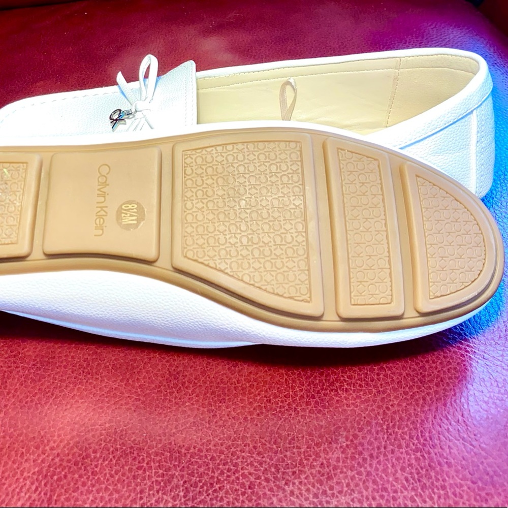 Calvin Klein Loafers Flat White with Bow Knot Charm Driving Moccasins - Picture 9 of 16